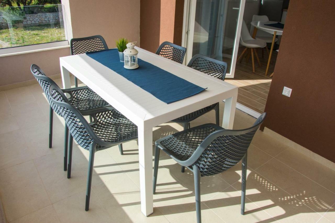 Apartments Melody Mandre Εξωτερικό φωτογραφία