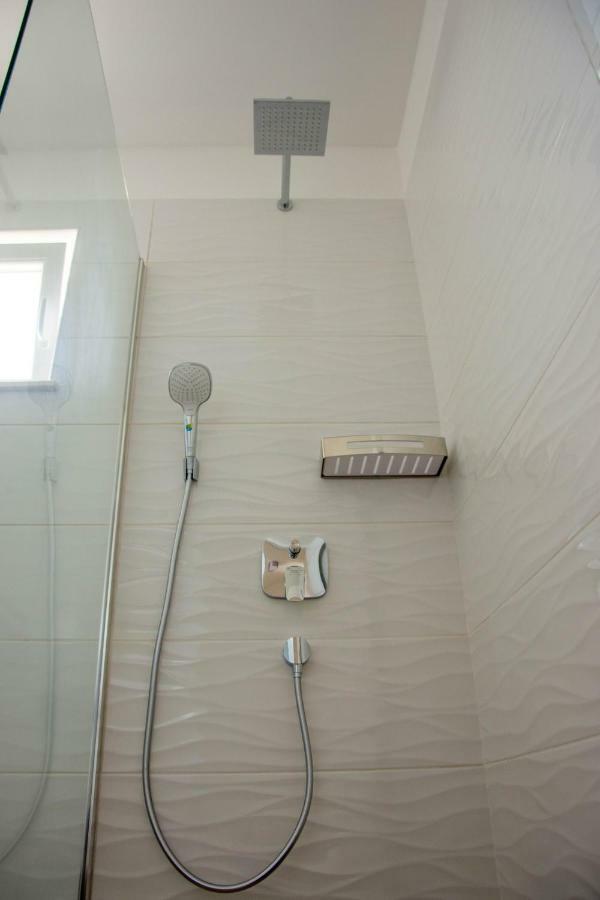 Apartments Melody Mandre Εξωτερικό φωτογραφία