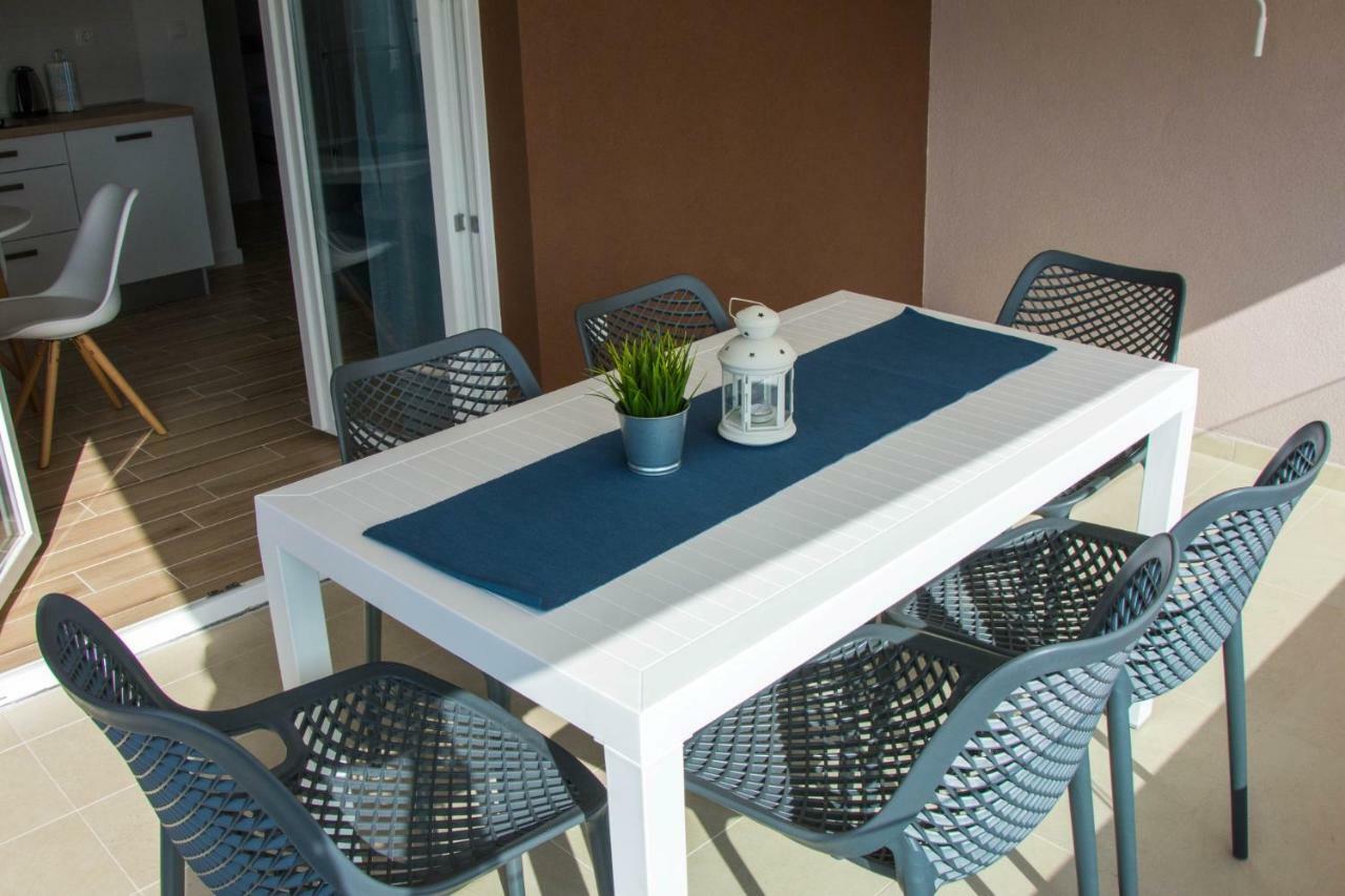 Apartments Melody Mandre Εξωτερικό φωτογραφία