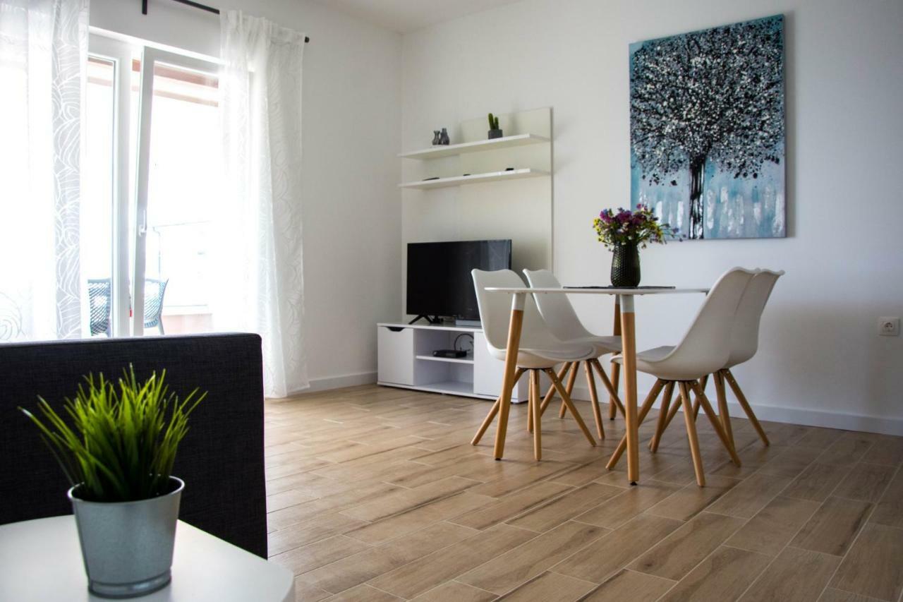Apartments Melody Mandre Εξωτερικό φωτογραφία